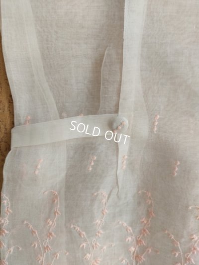 画像9: アンティークすずらん刺繍ベビードレス