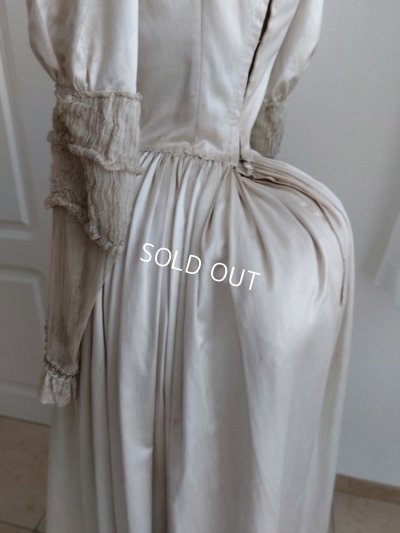 画像10: アンティークバッスルパッド