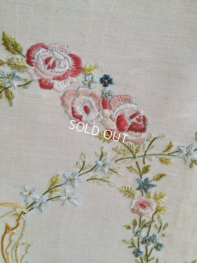 画像6: アンティークローズとリボンの刺繍クロス