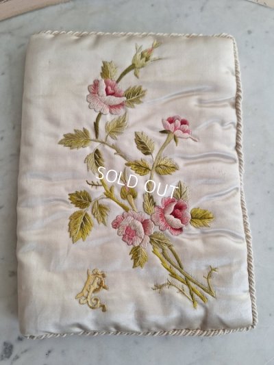 画像5: アンティークローズ刺繍ハンキーケース