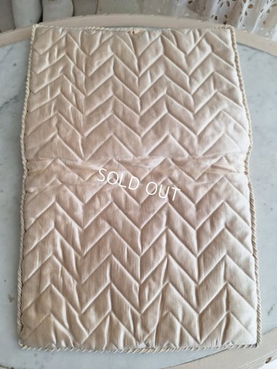 画像15: アンティークローズ刺繍ハンキーケース