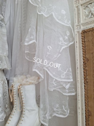 antiqueveil