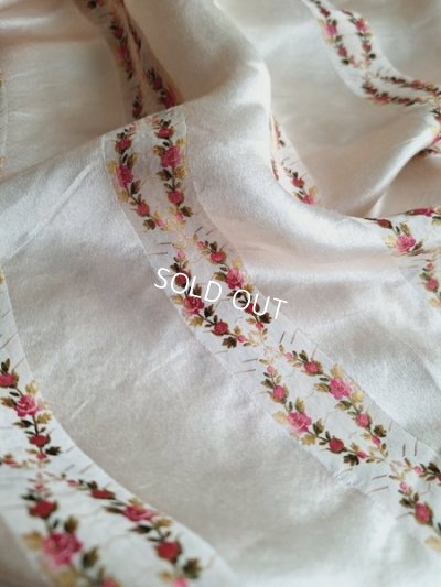 Rosegarlandcloth