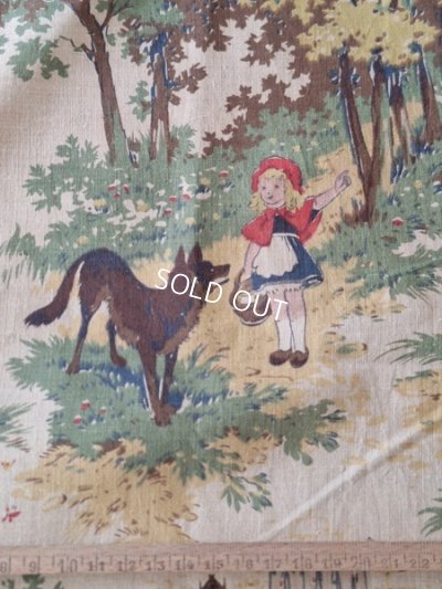 画像24: 赤ずきんちゃん柄生地