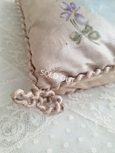 画像12: アンティークシルクハンキーケース