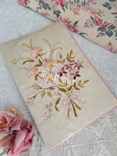 antiquehankycase