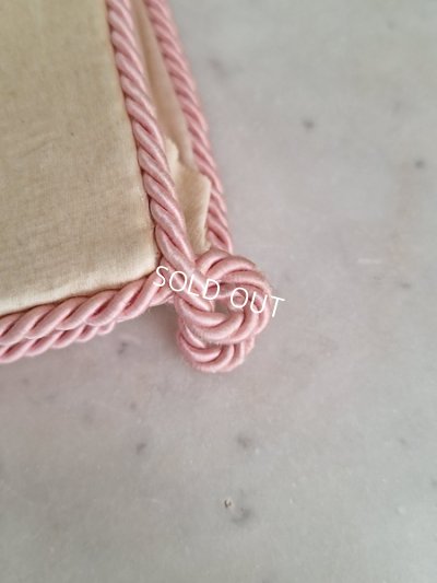画像8: アンティーク刺繍ハンキーケース