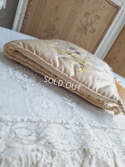 画像10: シルク刺繍ハンキーケース