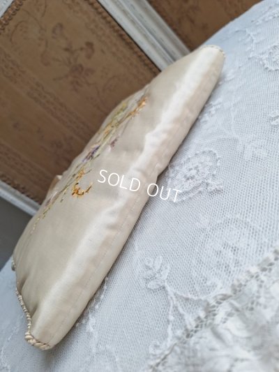 画像12: シルク刺繍ハンキーケース