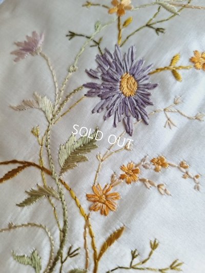 画像2: シルク刺繍ハンキーケース