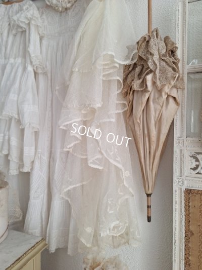 antiqueveil