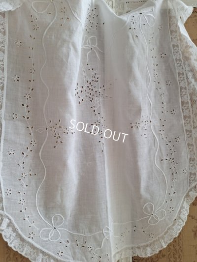 antiquelacecloth