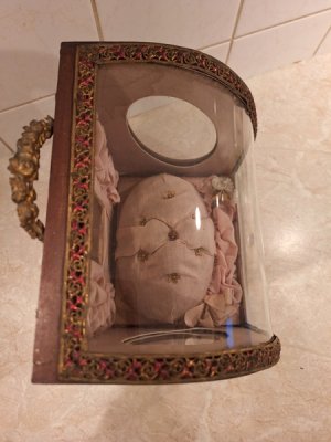 画像9: ガラスケース