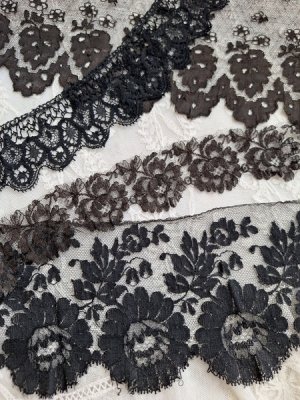 画像23: アンティークブラックレースセット