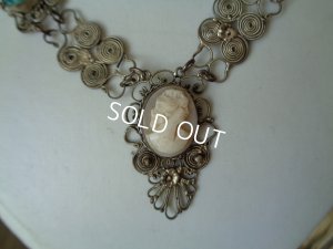 画像2: カメオとブルーガラスのネックレス