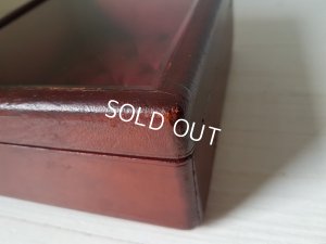 画像12: クッション付ガラスケース