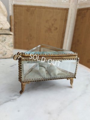 画像3: アンティーク三角形ガラスジュエリーケース