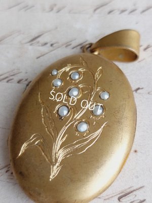 画像2: アンティークすずらんレリーフペンダントトップ