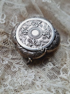 画像8: アンティークやどり木柄パウダーケース