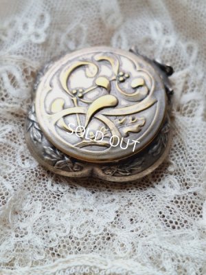 画像10: アンティークやどり木柄パウダーケース