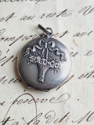 画像2: 花かごレリーフメダイヨン