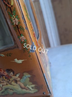 画像32: 天使のガラスケース