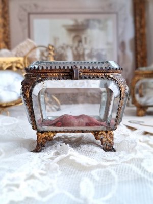 画像2: アンティークガラスジュエリーケース