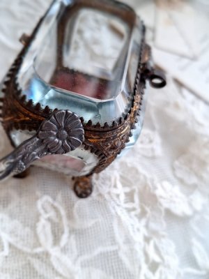 画像20: アンティークガラスジュエリーケース