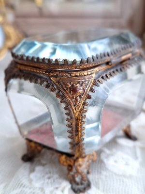 画像9: アンティークガラスジュエリーケース