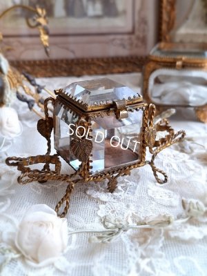 antiquejewelrycase