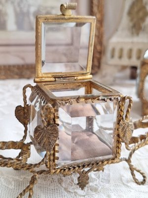 画像2: アンティークキャリッジ型ジュエリーケース