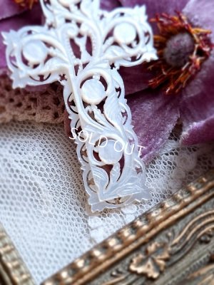 画像8: マザーパール透かしの十字架