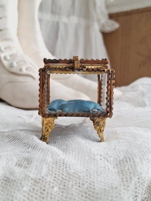 画像9: クッション付ガラスジュエリーケース