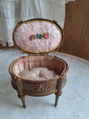 画像2: アンティークジュエリーケース