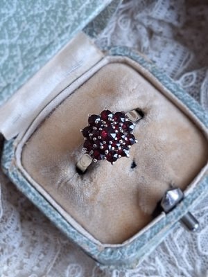 画像2: ボックス付アンティークガーネット石リング