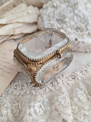 glassjewelycase