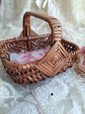 vintagebasket