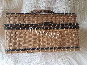 画像12: バスケット付きビスクドール