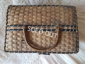 画像13: バスケット付きビスクドール