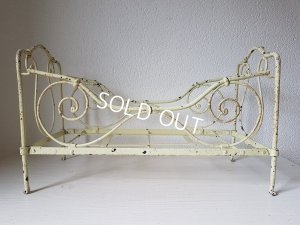 画像2: アイアン製ドールベッド