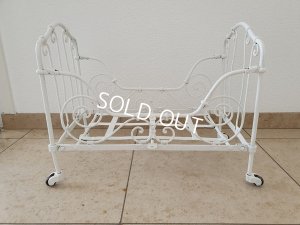 画像5: アイアン製ドールベッド