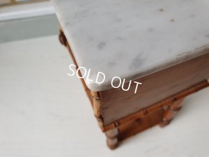 画像9: アンティークドールキャビネット