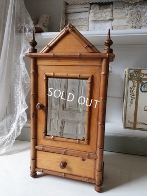 画像2: アンティークドールキャビネット