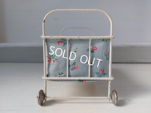 画像3:  アンティークドールベッド