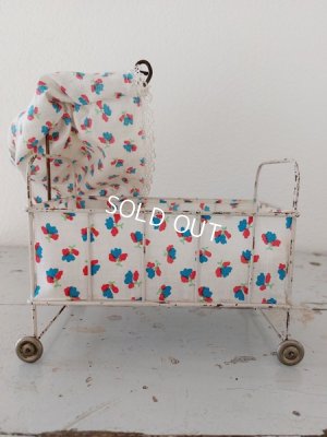 画像2: アンティークドールベッド