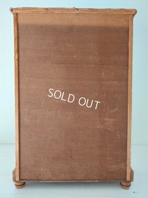 画像9: アンティークドールキャビネット