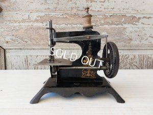 画像11: アンティークトイミシン