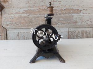 画像12: アンティークトイミシン