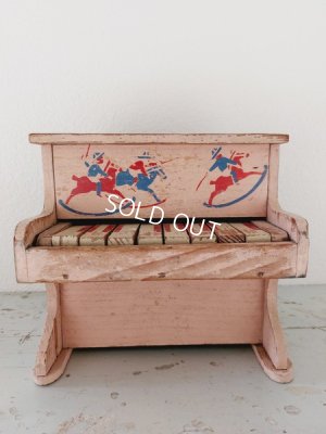 画像8: アンティークトイピアノ