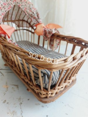 画像10: アンティーク籐ドールベッド